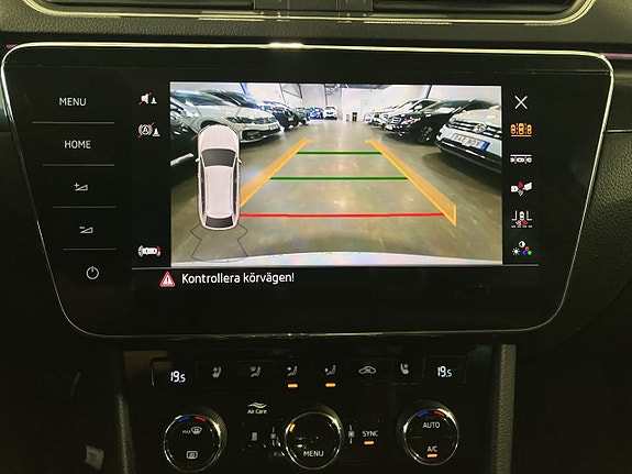 Skoda Superb 18 of 22