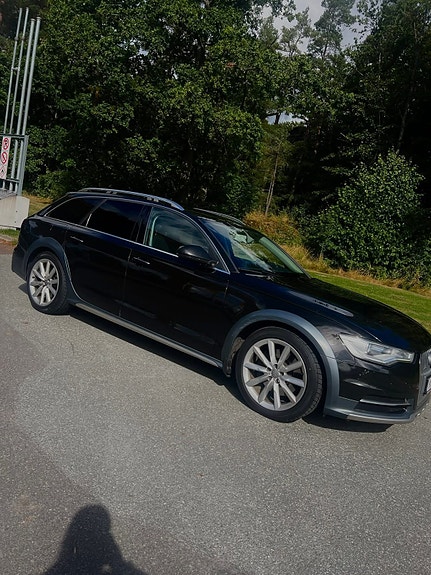 Audi A6 allroad 2 of 3