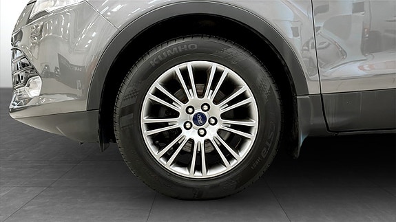 Ford Kuga 9 of 14