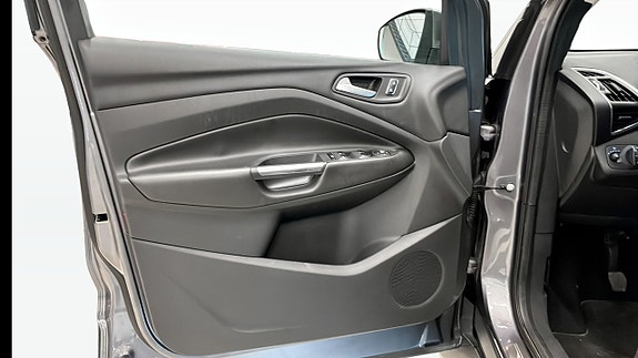Ford Kuga 11 of 14