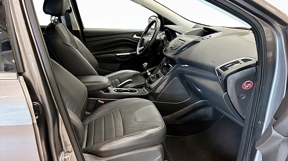 Ford Kuga 3 of 5