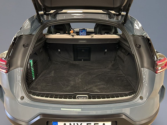 Polestar 3 5 of 19