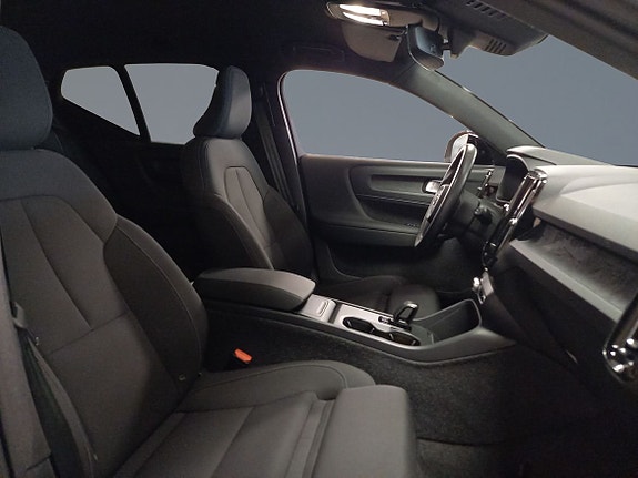 Volvo EX40 8 of 14