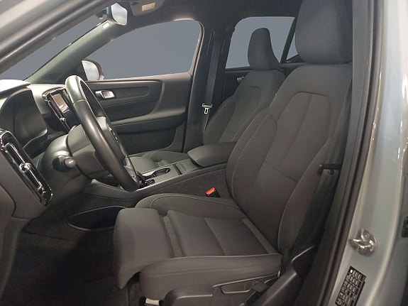 Volvo EX40 7 of 14