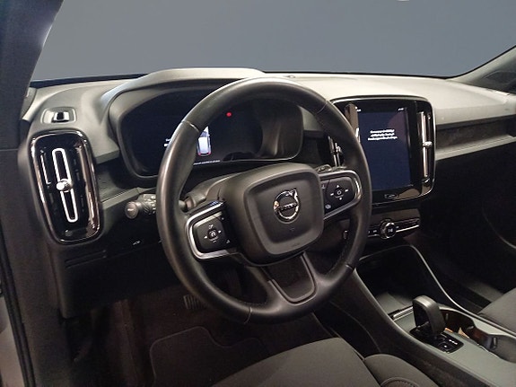 Volvo EX40 6 of 14
