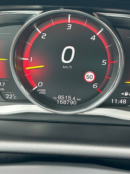 Volvo XC60 3 of 5