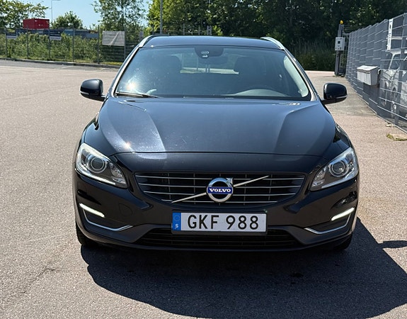 Volvo V60 3 of 5