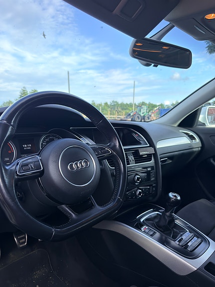 Audi A4 4 of 5