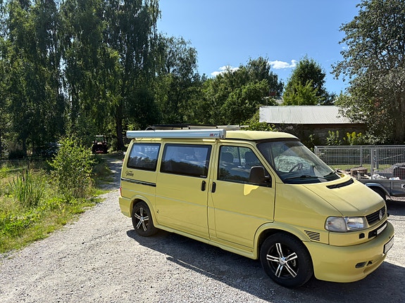 Volkswagen Multivan 2 of 5