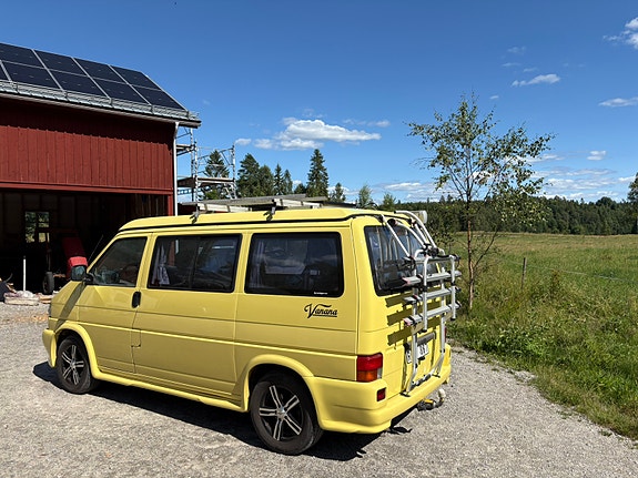 Volkswagen Multivan 3 of 5