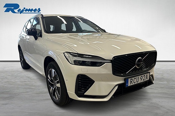 Volvo XC60 2 of 5