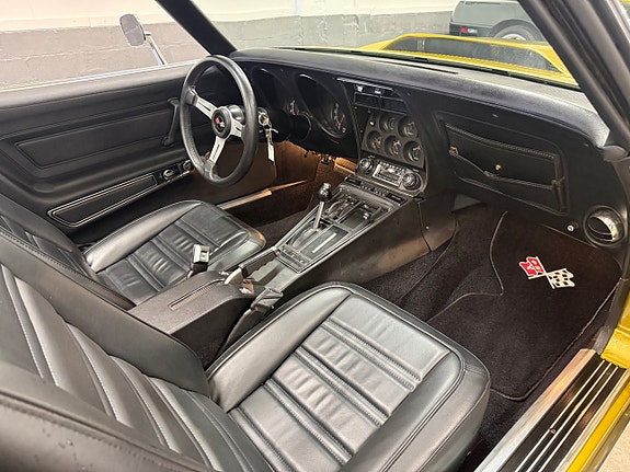 Chevrolet Corvette 30 of 30