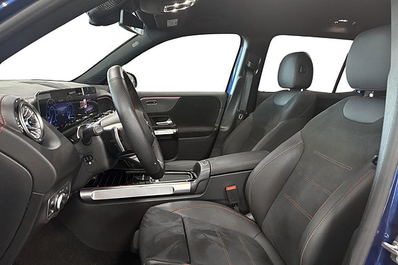 Mercedes-Benz EQB300 8 of 13