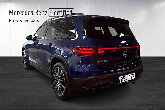 Mercedes-Benz EQB300 4 of 5
