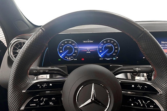 Mercedes-Benz EQB300 6 of 13