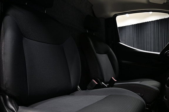 Nissan NV200 17 of 25