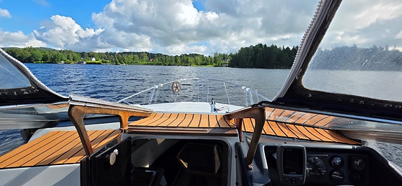 Bayliner 5.8 Omc 2655 11 of 20