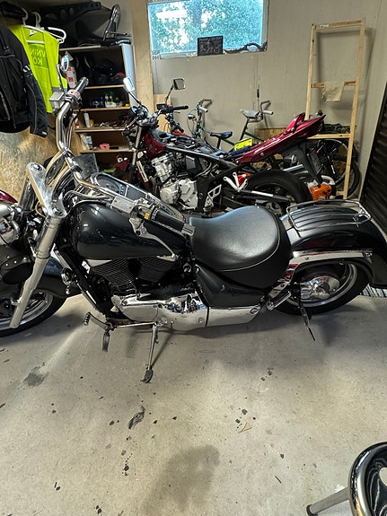 Suzuki VL1500 Intruder 3 of 6