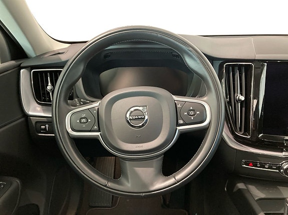 Volvo XC60 11 of 15