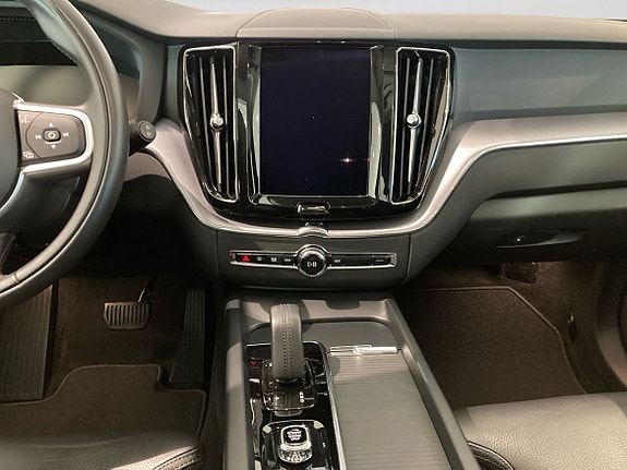 Volvo XC60 13 of 15