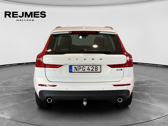 Volvo XC60 8 of 15