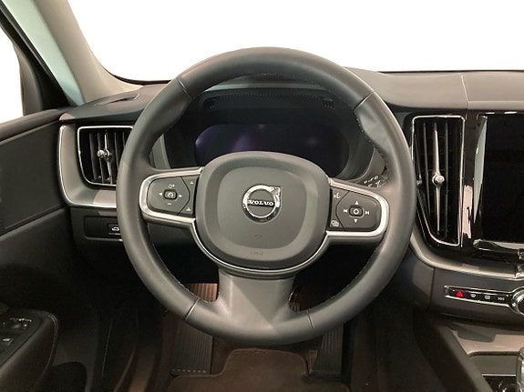 Volvo XC60 10 of 14