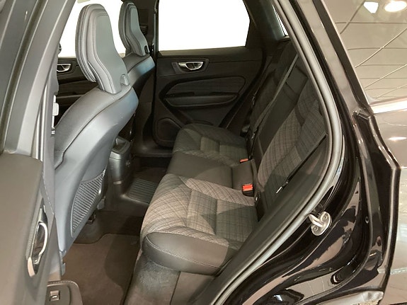 Volvo XC60 6 of 14