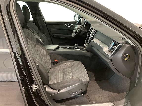 Volvo XC60 4 of 5