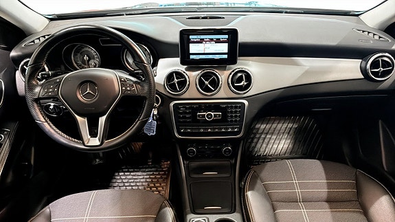 Mercedes-Benz GLA220 4 of 5