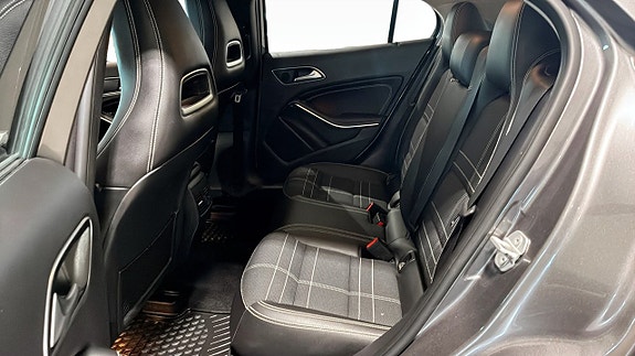 Mercedes-Benz GLA220 5 of 5