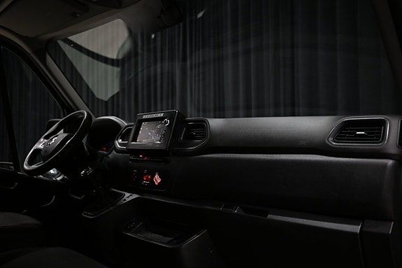 Renault Master 24 of 28