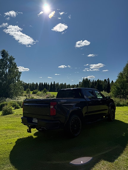 Chevrolet Silverado 1500 3 of 5