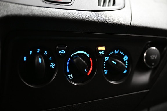 Ford Transit Custom 21 of 27