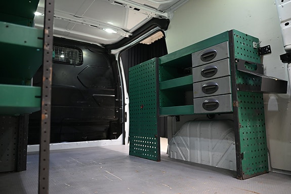 Ford Transit Custom 9 of 27