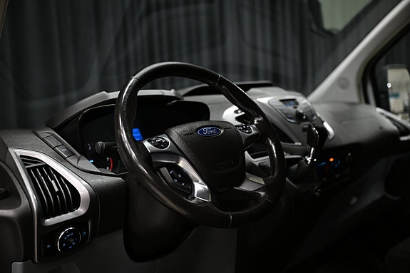 Ford Transit Custom 19 of 27