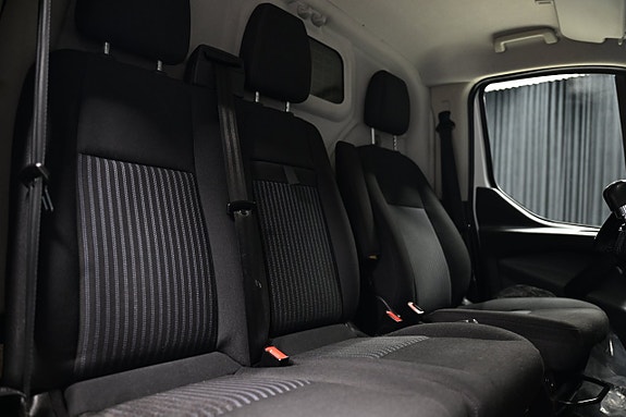 Ford Transit Custom 26 of 27