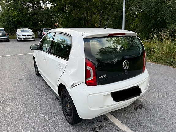 Volkswagen UP! 3 of 11