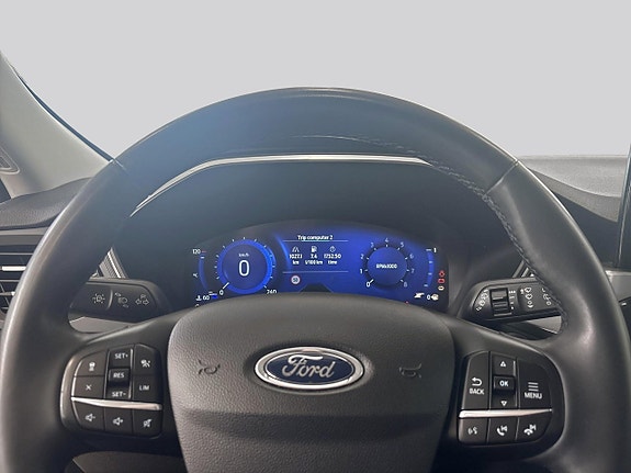 Ford Kuga 10 of 16