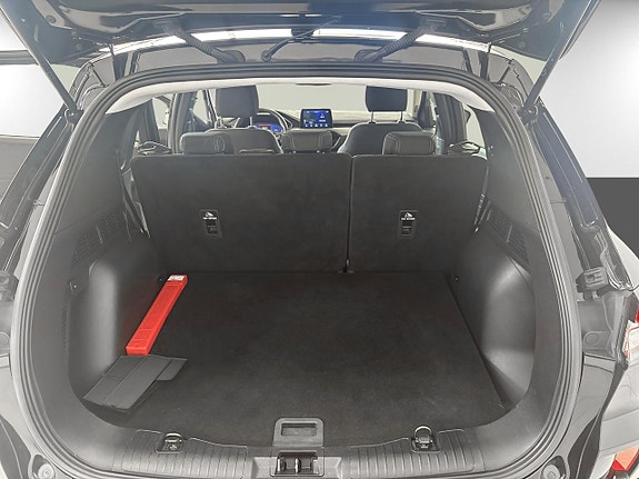 Ford Kuga 14 of 16