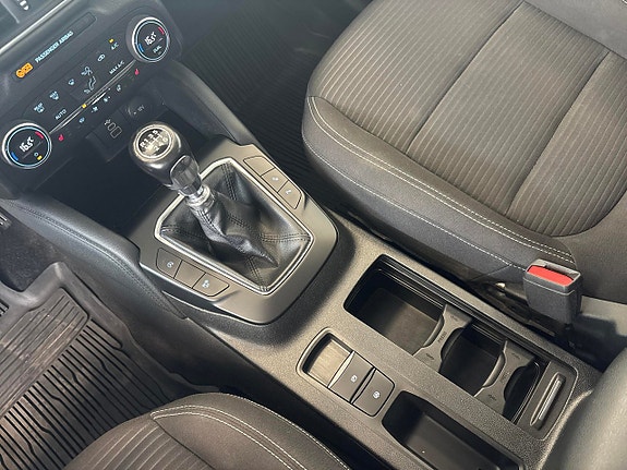 Ford Kuga 12 of 16