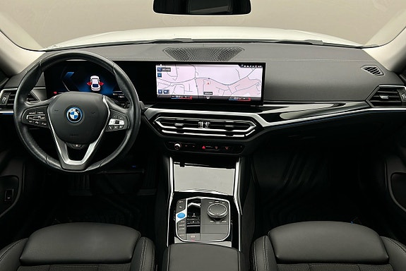 BMW i4 6 of 23
