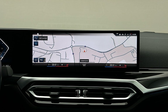 BMW i4 8 of 23