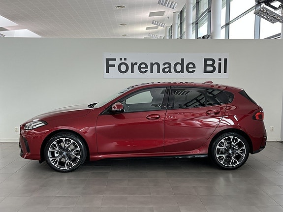 BMW 120 3 of 5