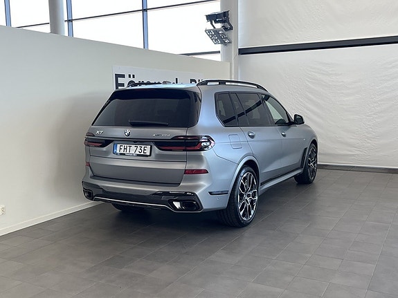 BMW X7 17 of 18