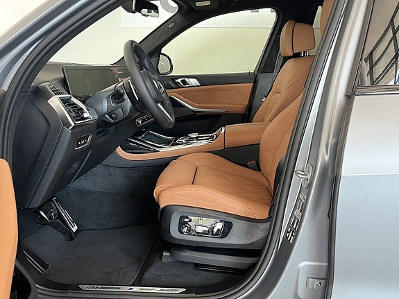 BMW X7 5 of 5