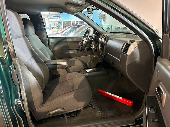 Chevrolet Colorado 11 of 13