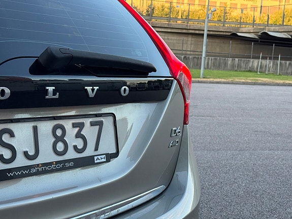 Volvo V60 14 of 16