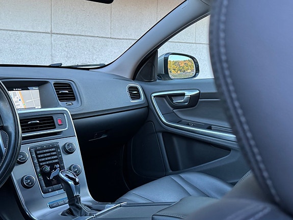 Volvo V60 5 of 5