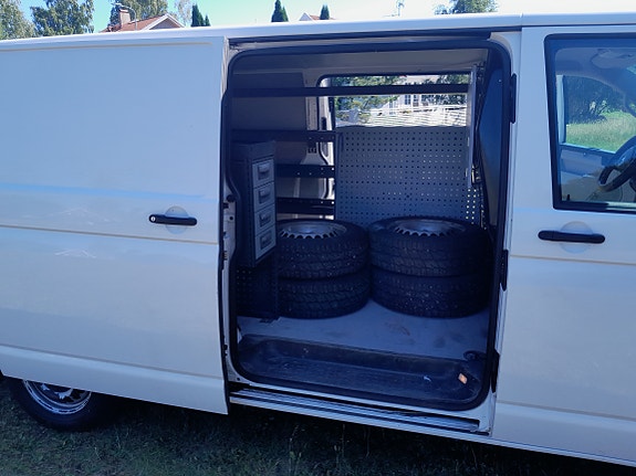 Volkswagen Transporter 10 of 18