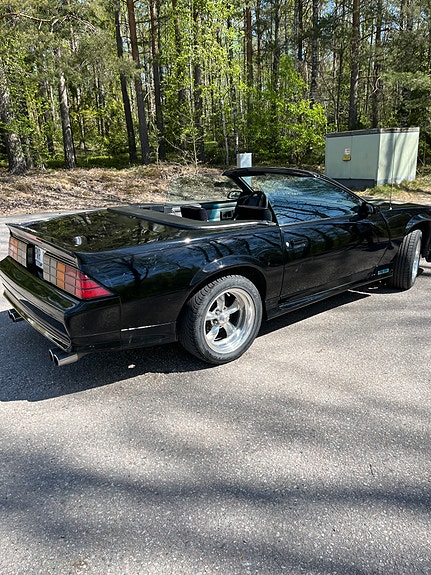 Chevrolet Camaro 2 of 6